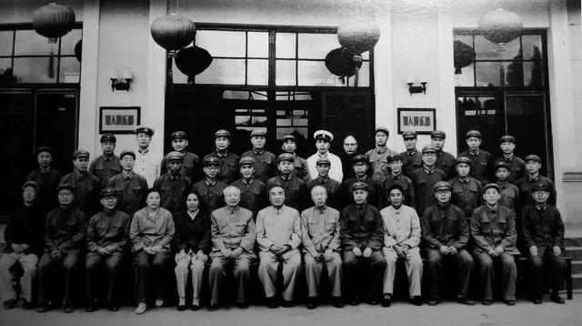 它繼承了“哈軍工”的革命傳統(tǒng)，卻沒繼承“哈軍工”的彪炳名堂