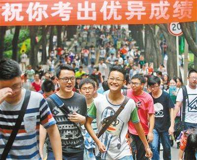 無錫高考規(guī)矩有變：入場人臉識(shí)別 不許提前交卷